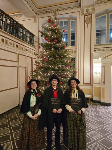 Gallery photo 6 of Olde Towne Carolers