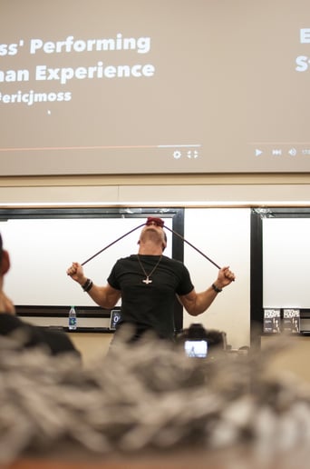 Gallery photo 3 of Motivational Performing Strongman Eric Moss