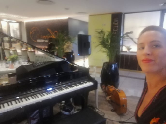 Gallery photo 6 of Olga loves piano