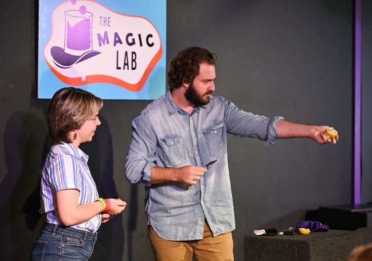 Gallery photo 1 of Oliver The Magician