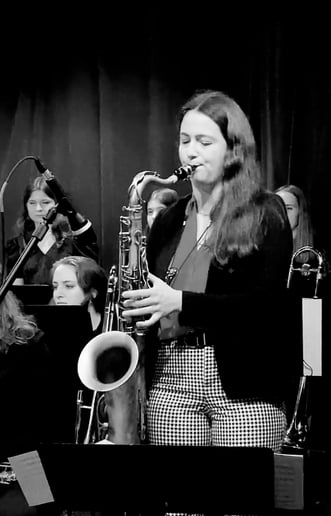 Gallery photo 5 of Olivia On Sax