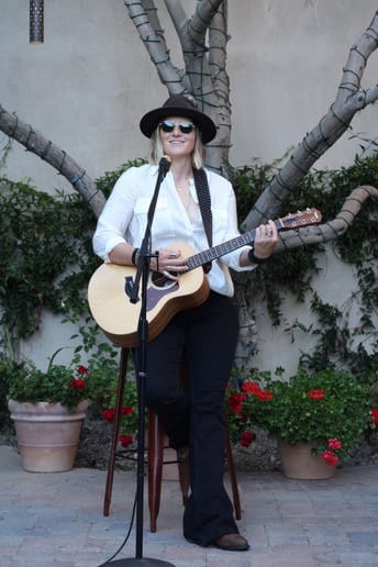 Gallery photo 2 of Olivia Rohde