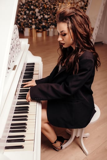 Gallery photo 2 of Olya Gram Band