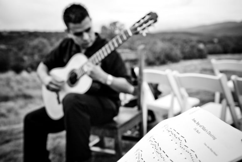 Gallery photo 1 of Omar Villanueva Guitarist