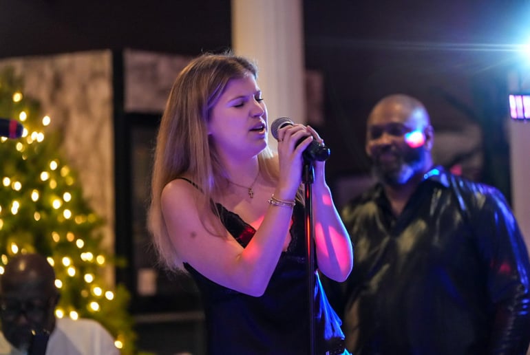 Gallery photo 6 of On Q The Show Band and Revue