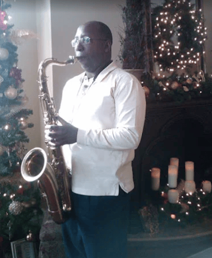 Gallery photo 4 of One Man Band Saxophonist
