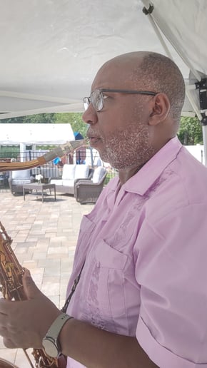 Gallery photo 5 of One Man Band Saxophonist
