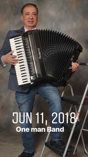 Gallery photo 1 of Emilio Leone - Strolling Accordionist