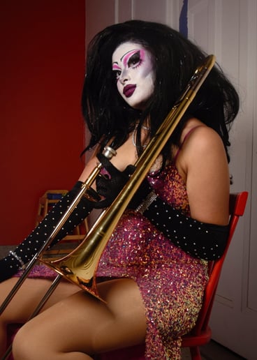 Gallery photo 7 of Conjunctivisis Noire - One Queen Variety Show