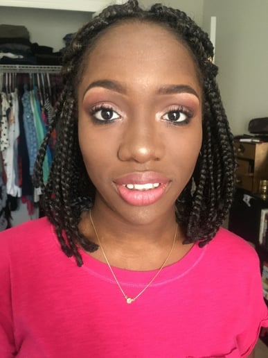 Gallery photo 2 of One touch makeup and hair services