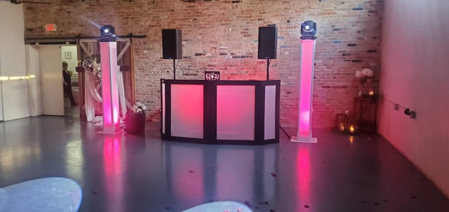 Gallery photo 10 of One Up DJs