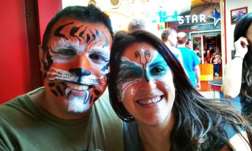 Gallery photo 1 of One World Face Painting