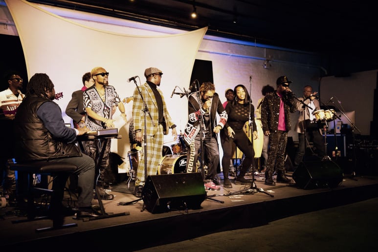 Gallery photo 1 of Orchestre Moto
