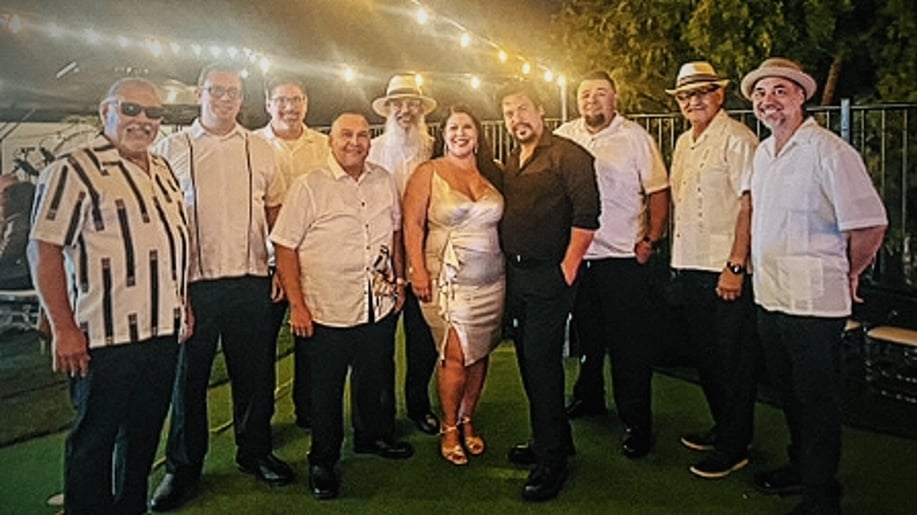 Gallery photo 1 of Orquesta Mamboson