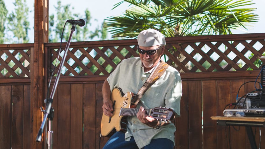 Gallery photo 8 of Orvil Ivie Smooth Jazz & Variety Guitarist