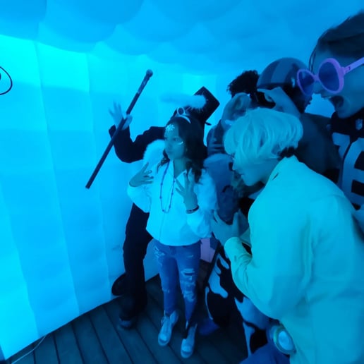 Gallery photo 6 of Out of this World Photobooths