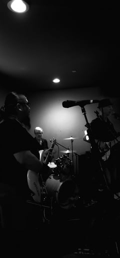 Gallery photo 1 of Outlaw