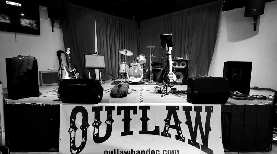 Gallery photo 2 of Outlaw