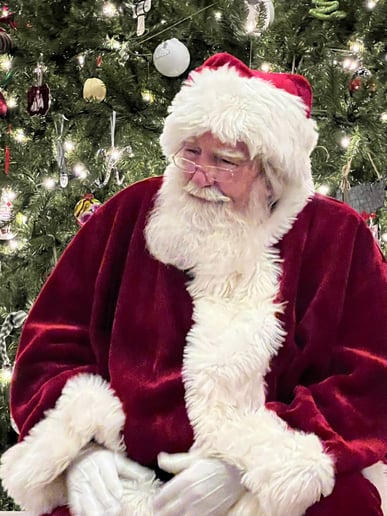 Gallery photo 2 of Overseas Santa