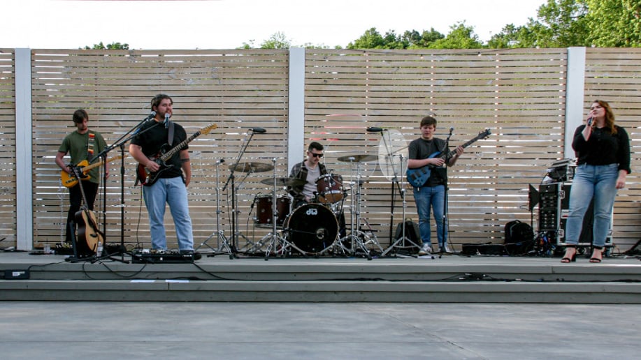 Gallery photo 1 of Owen Punches Band