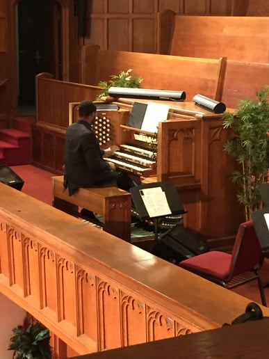 Gallery photo 1 of Oyeniran Oyedeji, Pianist and Organist