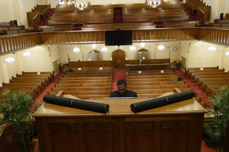 Gallery photo 2 of Oyeniran Oyedeji, Pianist and Organist