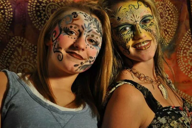 Gallery photo 2 of Oyster Eye Design Face Painting