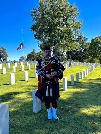Gallery photo 28 of Ozark Bagpiper