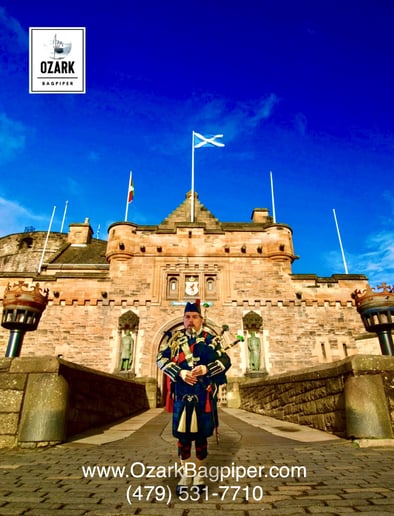 Gallery photo 4 of Ozark Bagpiper