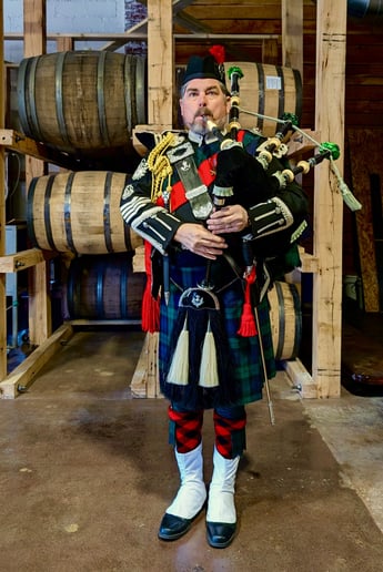 Gallery photo 41 of Ozark Bagpiper