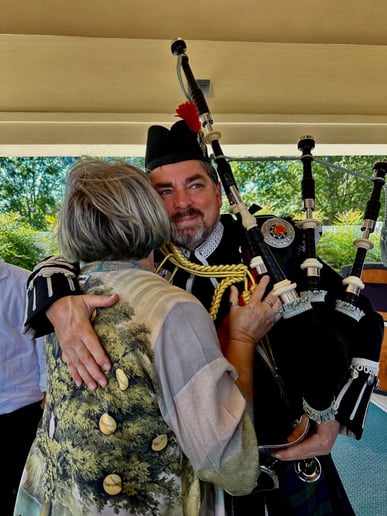 Gallery photo 42 of Ozark Bagpiper