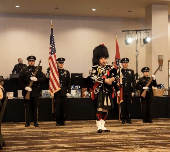 Gallery photo 46 of Ozark Bagpiper