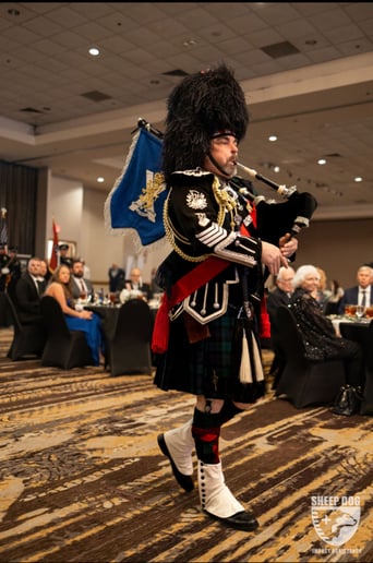 Gallery photo 47 of Ozark Bagpiper