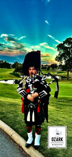 Gallery photo 1 of Ozark Bagpiper