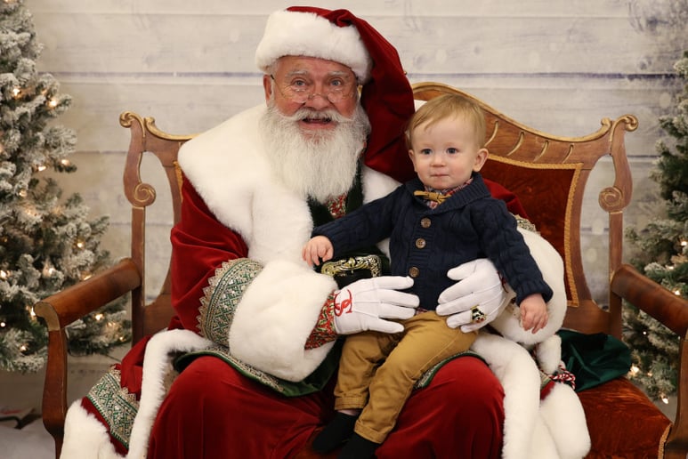 Gallery photo 1 of Ozark Mountain Santa Claus