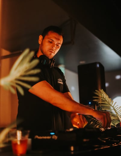 Gallery photo 4 of DJ Nava