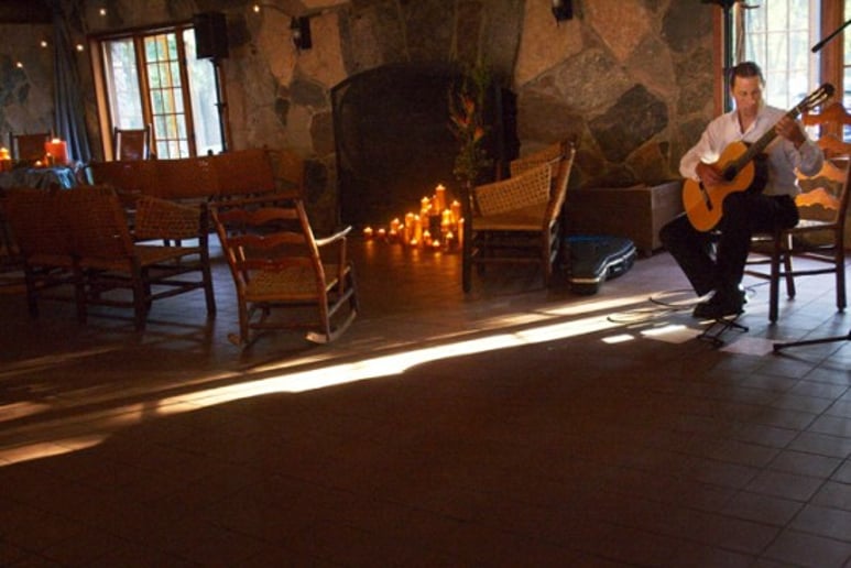 Gallery photo 4 of Classical Guitarist Dana Starkell