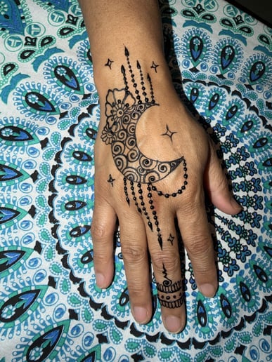 Gallery photo 7 of Painted Expressions Face Painting and Henna