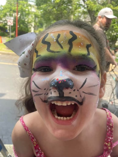 Gallery photo 2 of Glitter & Giggles Face Paint