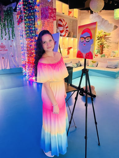 Gallery photo 1 of Painting Pretty with Mariah