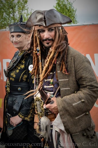Gallery photo 14 of Pair of Pirates