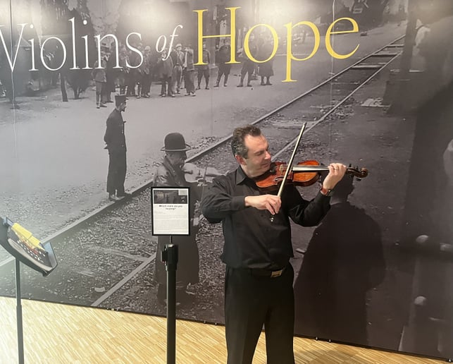 Gallery photo 6 of Steven Klevsky Violinist