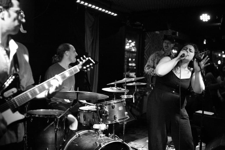 Gallery photo 7 of Pam Urgiles Band