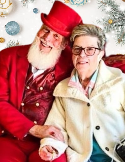 Gallery photo 7 of Papa Santa