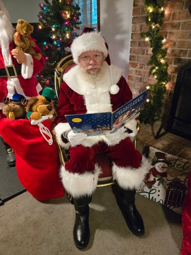 Gallery photo 5 of Papa Santa