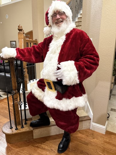 Gallery photo 1 of Pappaw Santa