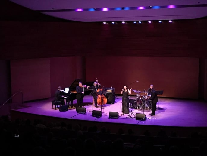 Gallery photo 2 of Paris Chansons