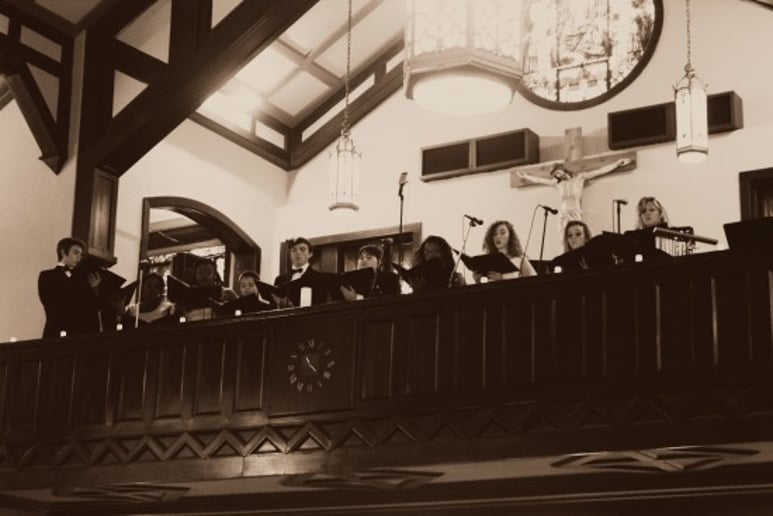Gallery photo 11 of The Parson Brown Singers Christmas Carolers