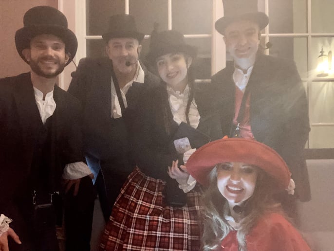 Gallery photo 25 of The Parson Brown Singers Christmas Carolers