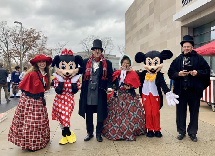 Gallery photo 5 of The Parson Brown Singers Christmas Carolers